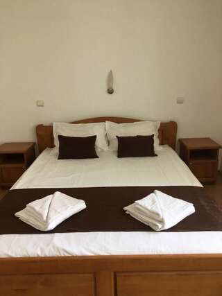 Отель Dreams Family Hotel Несебр Двухместный номер с 1 кроватью или 2 отдельными кроватями-14